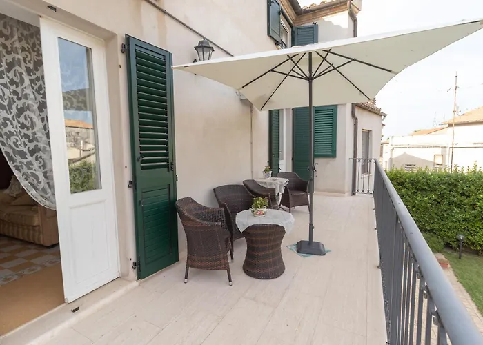 Al Belvedere לינה וארוחת בוקר 3*